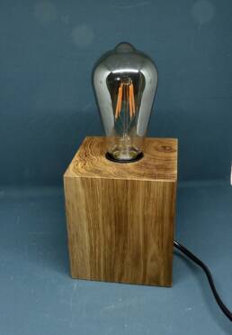 Lampe cube en bois